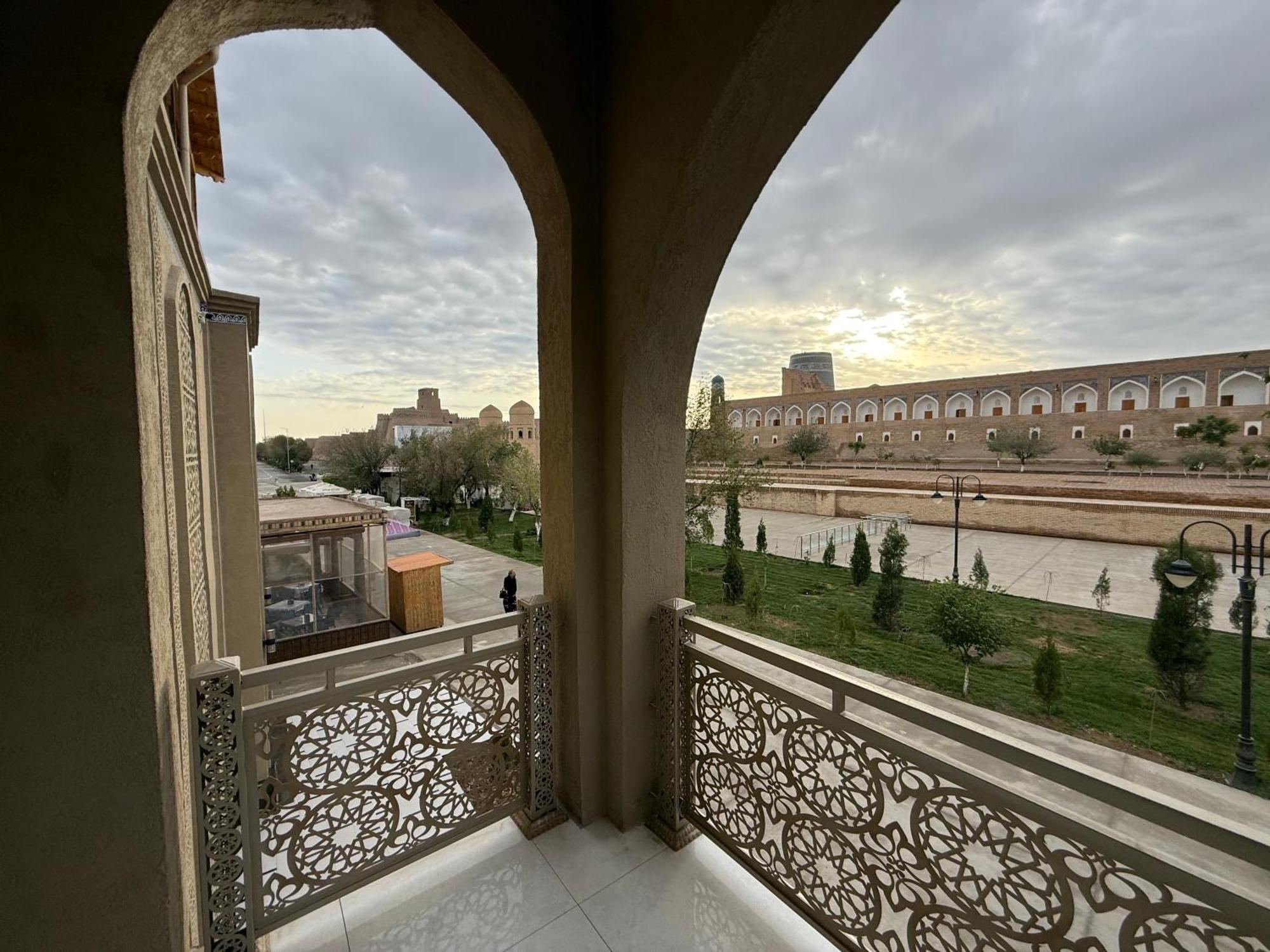 Isakhoja Hotel Khiva Exterior foto